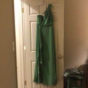 One shoulder prom/bridesmaid dress
